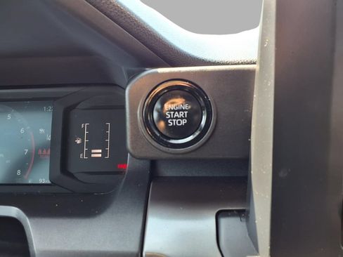 Used 2024 Toyota Tacoma SR5 RWD image 9