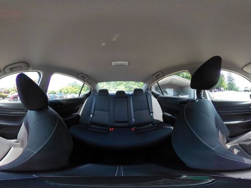 Used 2025 Nissan Altima 2.5 SV FWD image 37