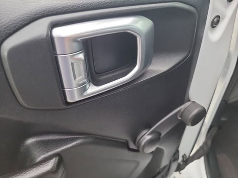 Certified 2020 Jeep Wrangler Sport image 10