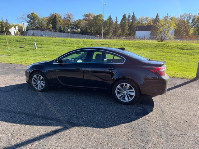 Used 2017 Buick Regal Premium w/ Driver Confidence Package #2 FWD image 26
