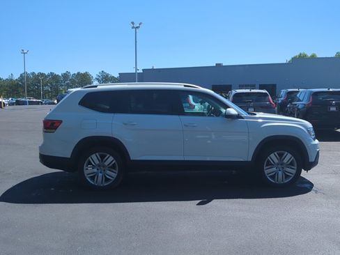 Used 2019 Volkswagen Atlas SE w/ Panoramic Sunroof Package FWD image 4