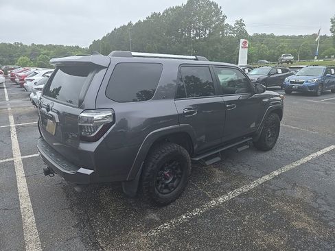 Used 2022 Toyota 4Runner SR5 AWD/4WD image 3