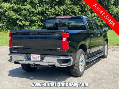 Used 2021 Chevrolet Silverado 1500 LTZ w/ LTZ Premium Package AWD/4WD image 7