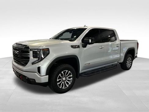 Used 2022 GMC Sierra 1500 AT4 w/ AT4 Preferred Package AWD/4WD image 3