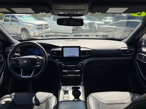 Used 2022 Ford Explorer ST AWD/4WD image 34