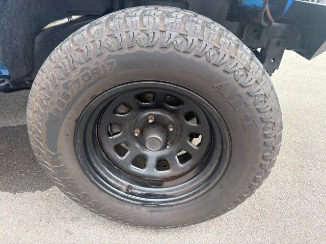 Used 2015 Jeep Wrangler Unlimited Sport w/ Connectivity Group AWD/4WD image 4