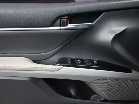 Used 2018 Toyota Camry XLE w/ Audio Package FWD image 25