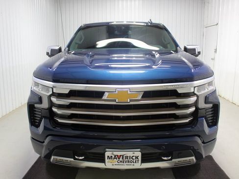 Used 2022 Chevrolet Silverado 1500 High Country w/ Max Trailering Package image 2