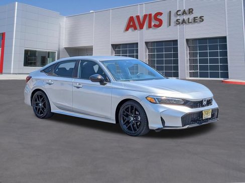 Used 2025 Honda Civic Sport image 3