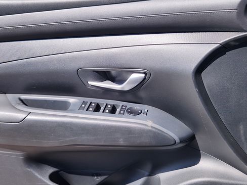 Certified 2025 Hyundai Santa Cruz SE AWD/4WD image 9