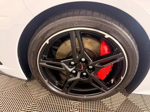 Used 2024 Chevrolet Corvette Stingray Preferred Cpe w/ Z51 Performance Package RWD image 18
