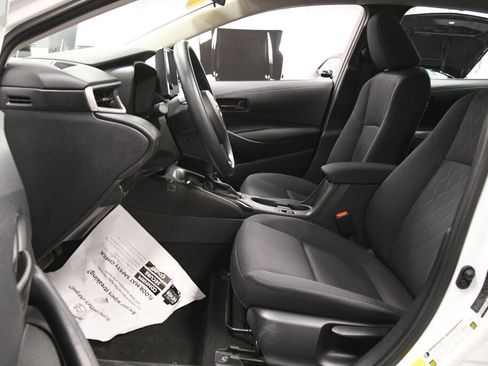 Used 2024 Toyota Corolla LE FWD image 9