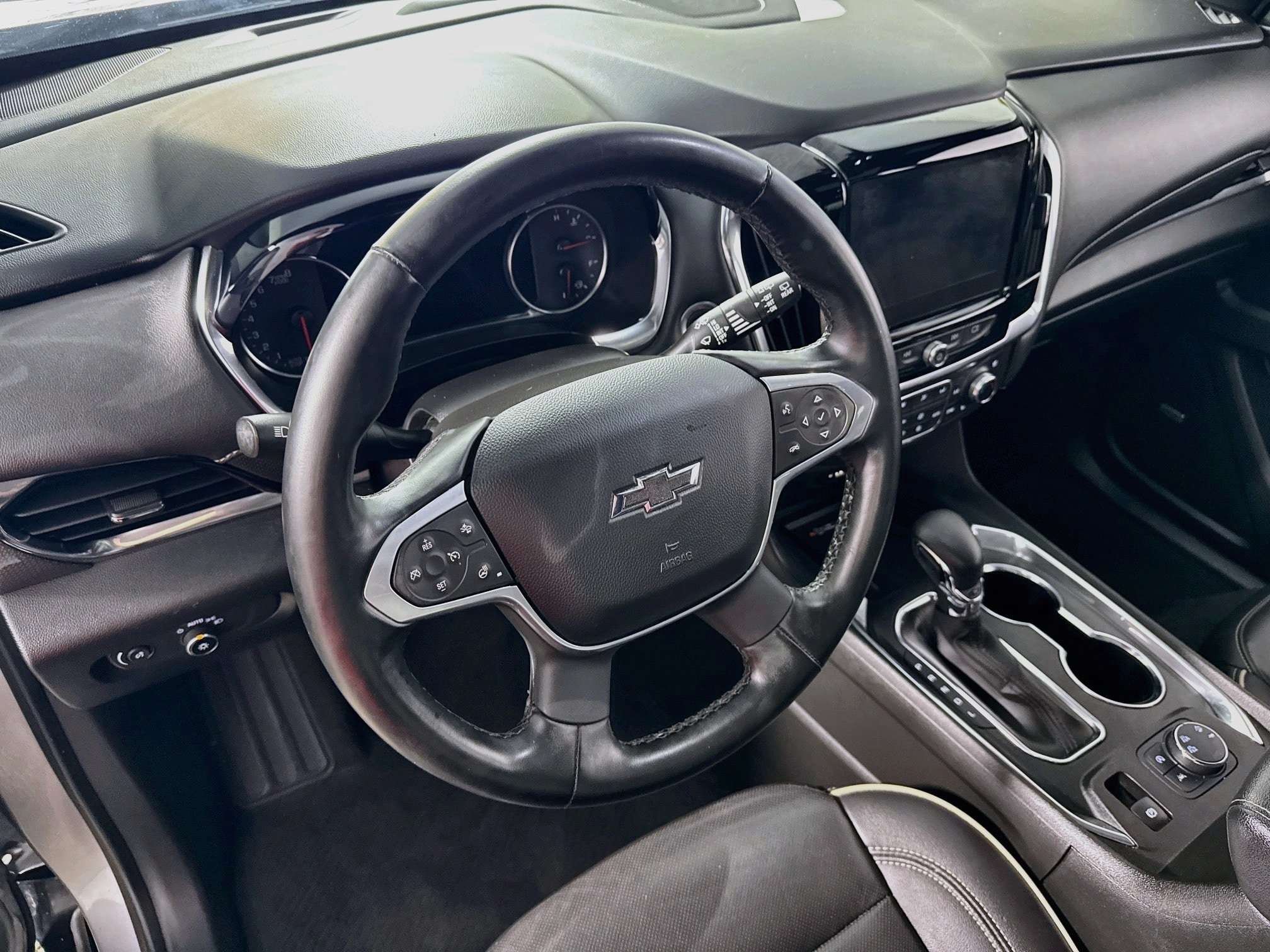 Used 2023 Chevrolet Traverse Premier w/ Redline Edition AWD/4WD image 14