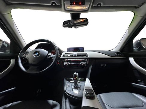 Used 2018 BMW 320i xDrive 320i xDrive image 13