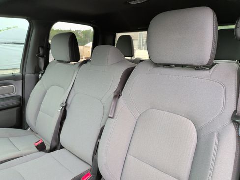 Used 2022 RAM 1500 Big Horn AWD/4WD image 24