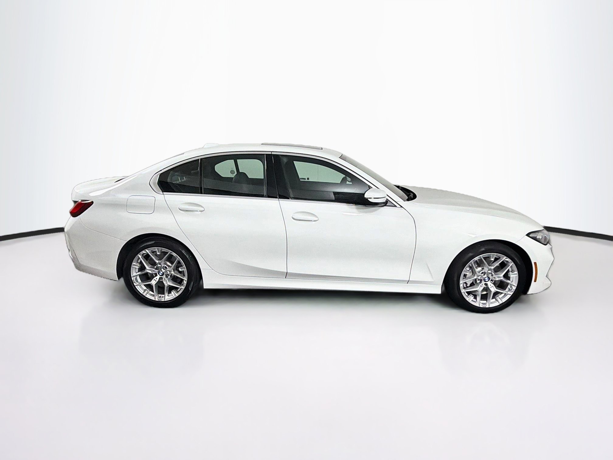 Used 2026 BMW 330i Sedan RWD image 10