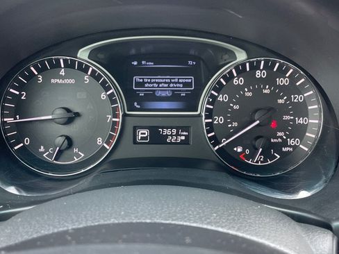 Used 2013 Nissan Altima 3.5 SL w/ Technology Pkg FWD image 12