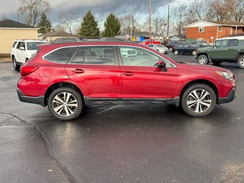 Used 2018 Subaru Outback 2.5i Limited image 9