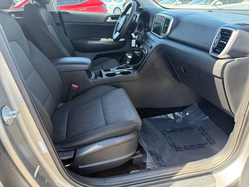 Used 2021 Kia Sportage LX AWD/4WD image 29