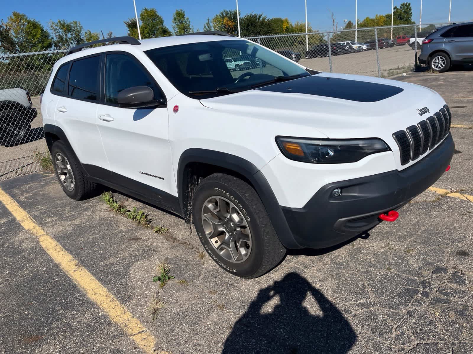Used 2020 Jeep Cherokee Trailhawk w/ Cold Weather Group AWD/4WD image 19