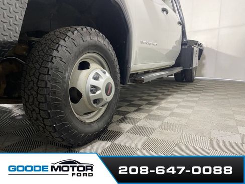 Used 2021 GMC Sierra 3500 4x4 Crew Cab w/ Fleet Convenience Package image 25