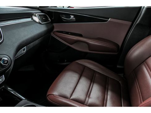Used 2018 Kia Sorento SX image 23