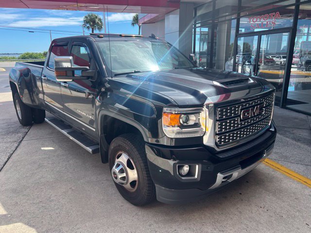 Used 2019 GMC Sierra 3500 Denali w/ Duramax Plus Package AWD/4WD image 2