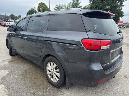 Used 2015 Kia Sedona LX w/ LX Convenience Package FWD image 7