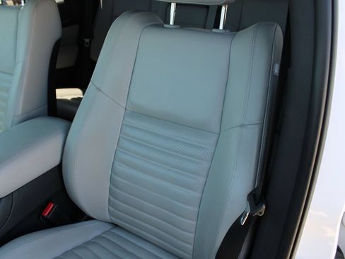 Used 2018 Jeep Grand Cherokee Limited AWD/4WD image 19