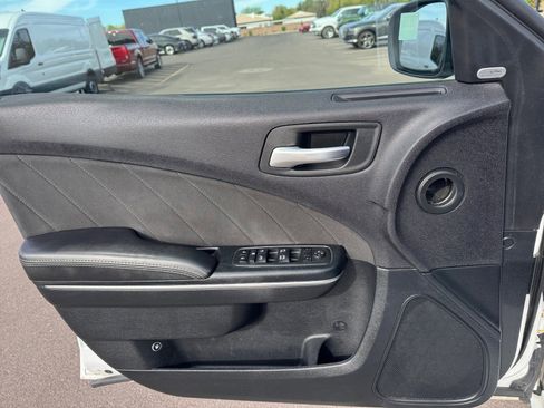 Used 2016 Dodge Charger SXT image 13