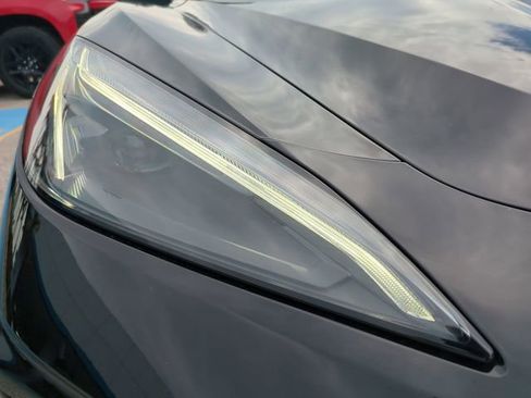 Used 2022 Chevrolet Corvette Stingray Premium Conv w/ Z51 Performance Package RWD image 10