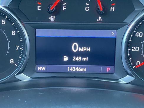 Used 2023 Chevrolet Equinox Premier FWD image 23