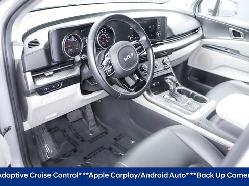 Used 2022 Kia Carnival LX FWD image 5