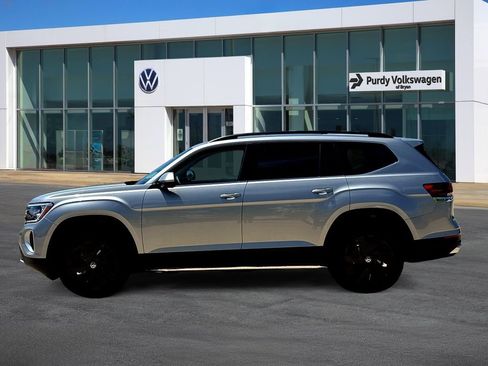New 2026 Volkswagen Atlas SE FWD image 5