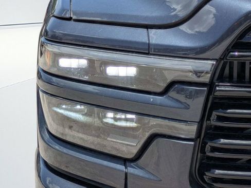 New 2026 RAM 2500 Laramie AWD/4WD image 9