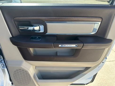 Used 2018 RAM 1500 Laramie w/ Convenience Group AWD/4WD image 24