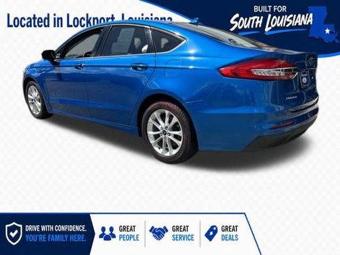 Used 2019 Ford Fusion SE FWD image 4