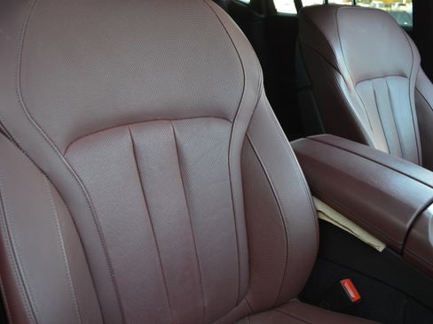 Used 2021 BMW X6 M50i w/ Premium Package image 35