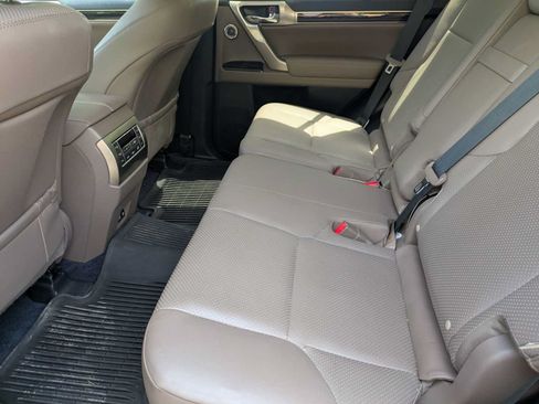 Used 2020 Lexus GX 460 Luxury w/ Accessory Package AWD/4WD image 22