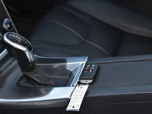 Used 2015 Volvo V60 T5 Premier image 40