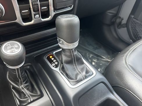 Used 2022 Jeep Wrangler Unlimited Sahara 4xe w/ Safety Group image 15