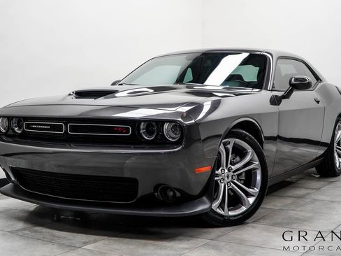 Used 2022 Dodge Challenger R/T image 1
