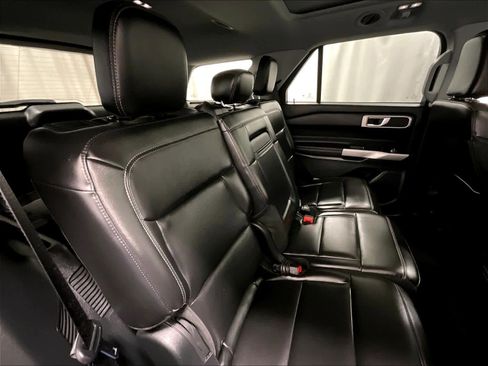 Used 2023 Ford Explorer XLT w/ Equipment Group 202A image 16