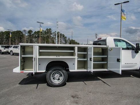 New 2025 GMC Sierra 3500 Pro w/ Convenience Package image 4