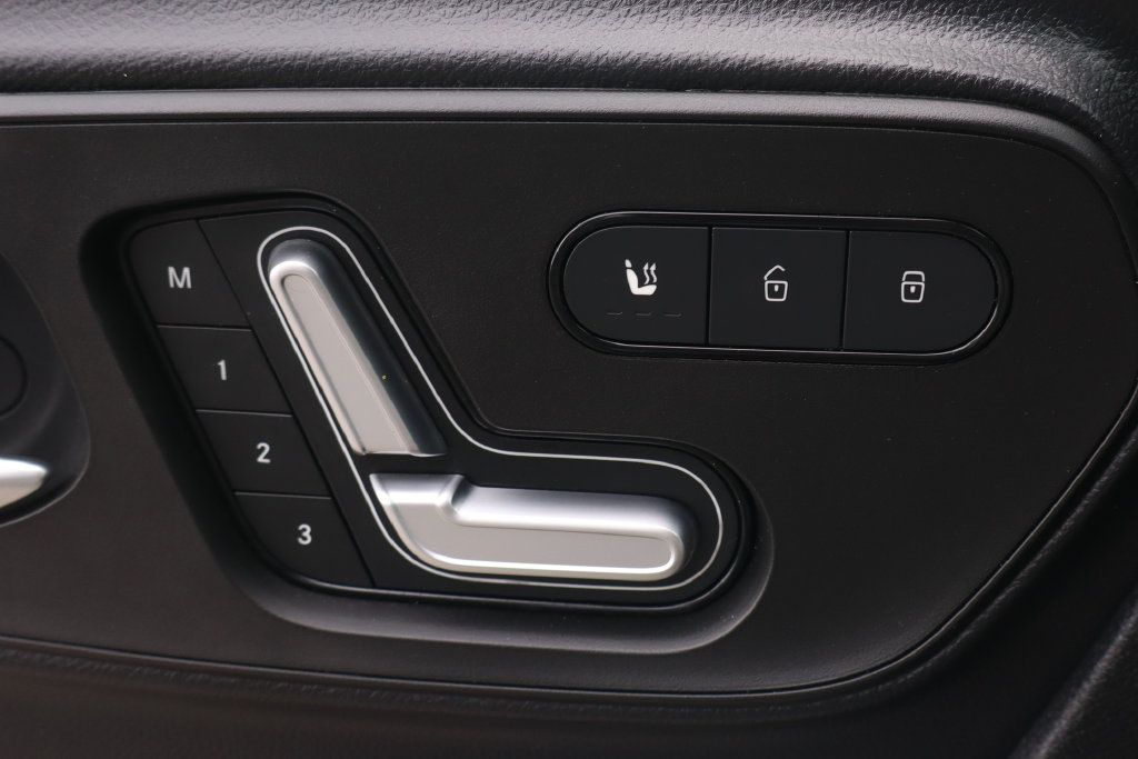 Used 2021 Mercedes-Benz Sprinter 2500 image 19