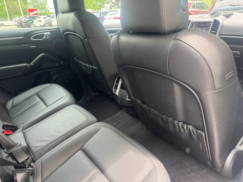 Used 2013 Porsche Cayenne S AWD/4WD image 22