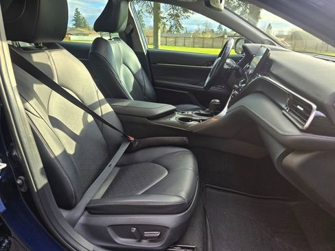 Used 2021 Toyota Camry XSE w/ Navigation Upgrade Package image 18