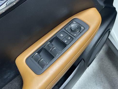 Used 2022 Lexus RX 350L FWD w/ Premium Package image 15