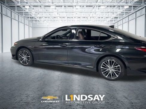 Used 2022 Lexus ES 300h 300h image 7