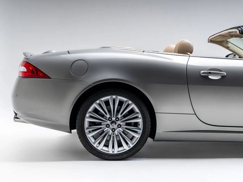 Used 2012 Jaguar XK Convertible RWD image 19